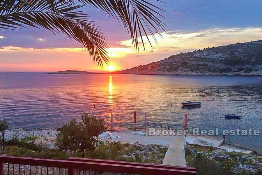 Spacious house at first row to the sea