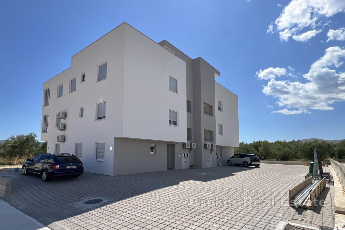 Dwupoziomowy penthouse z panoramicznym widokiem na morze