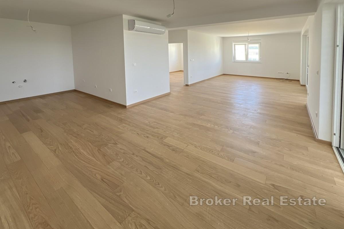 Mezonetový penthouse s panoramatickým výhledem na moře