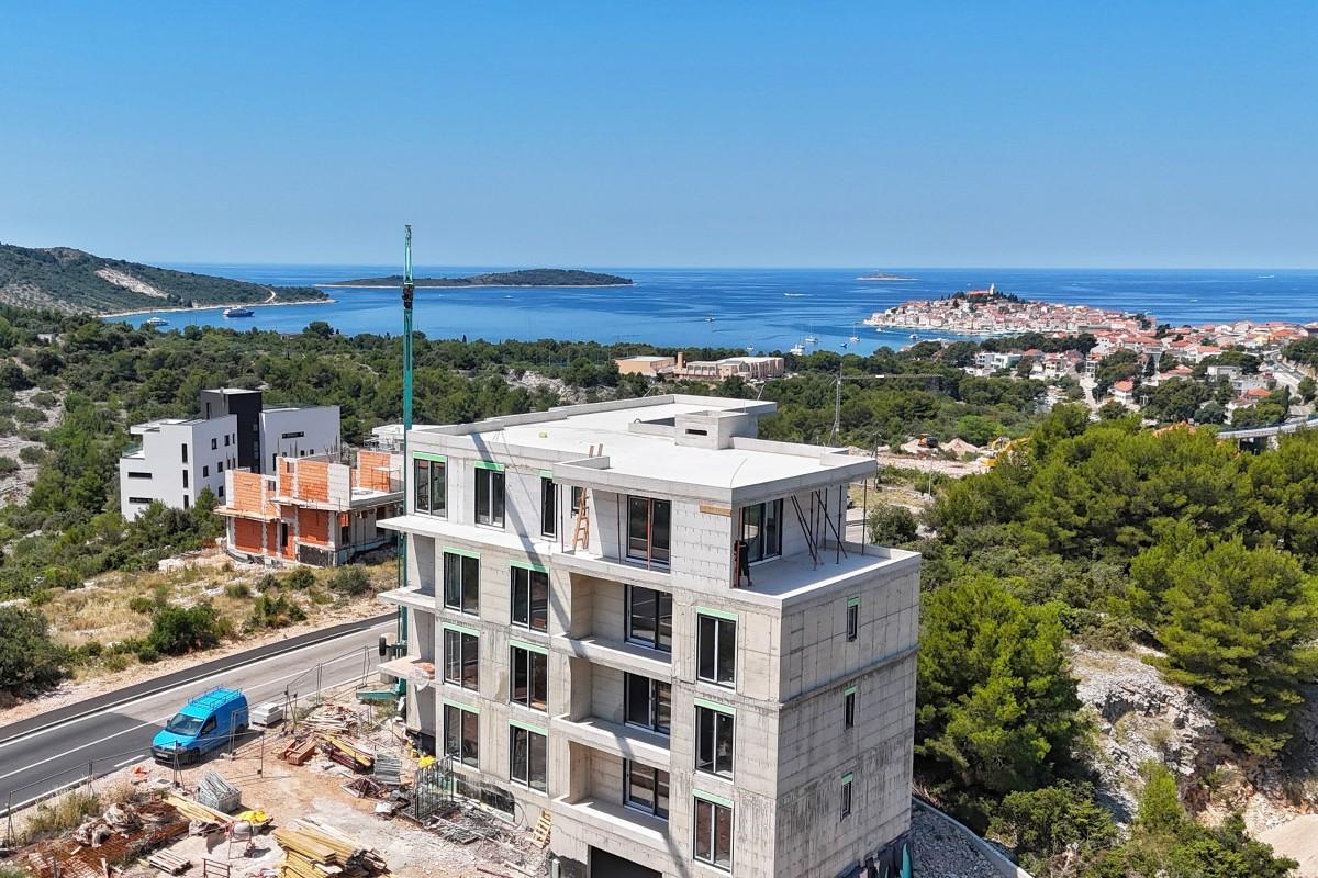 Ekskluzywny apartament z dwiema sypialniami i widokiem na morze - S8, drugie piętro