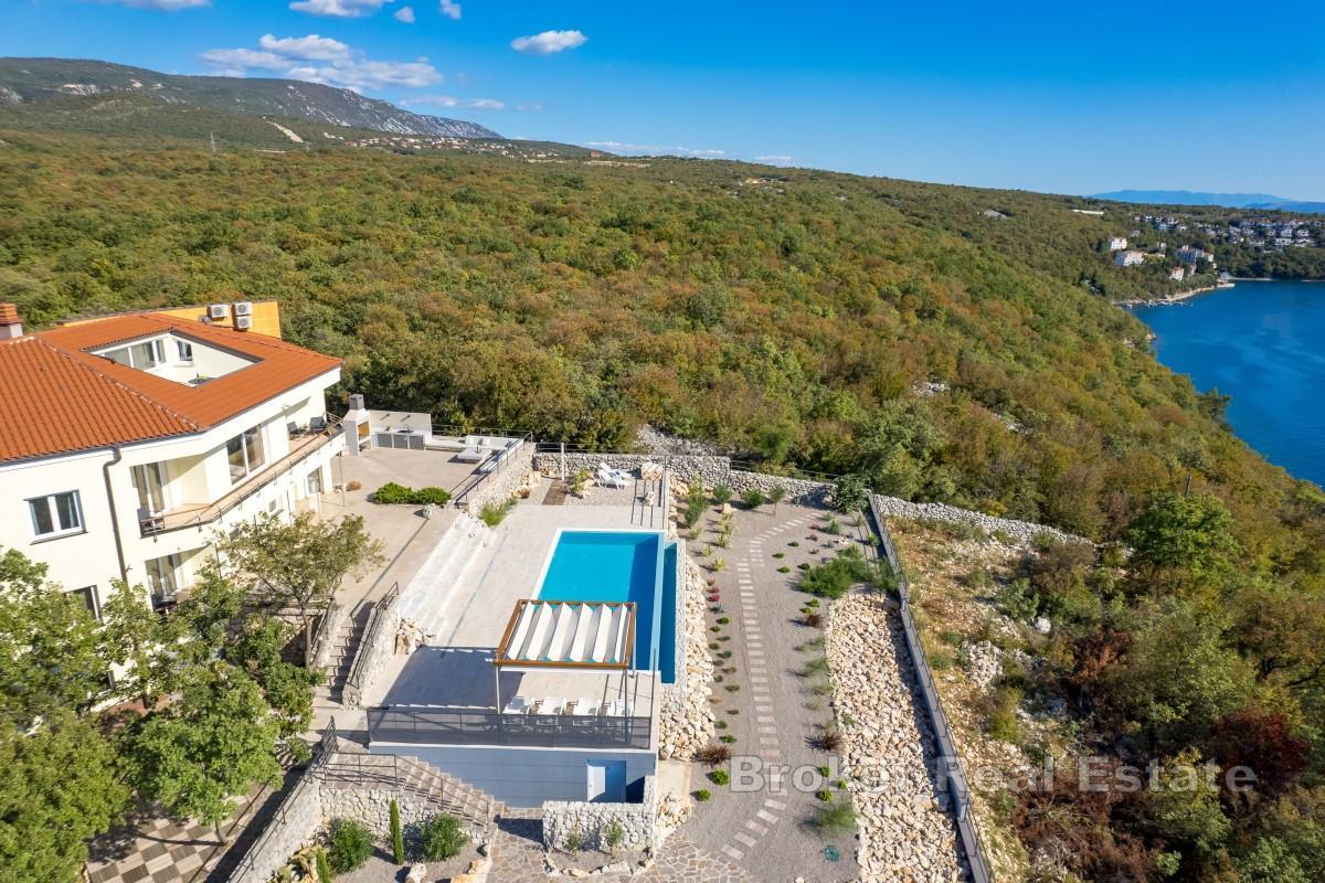 Veličanstvena vila sa spektakularnim pogledom na more
