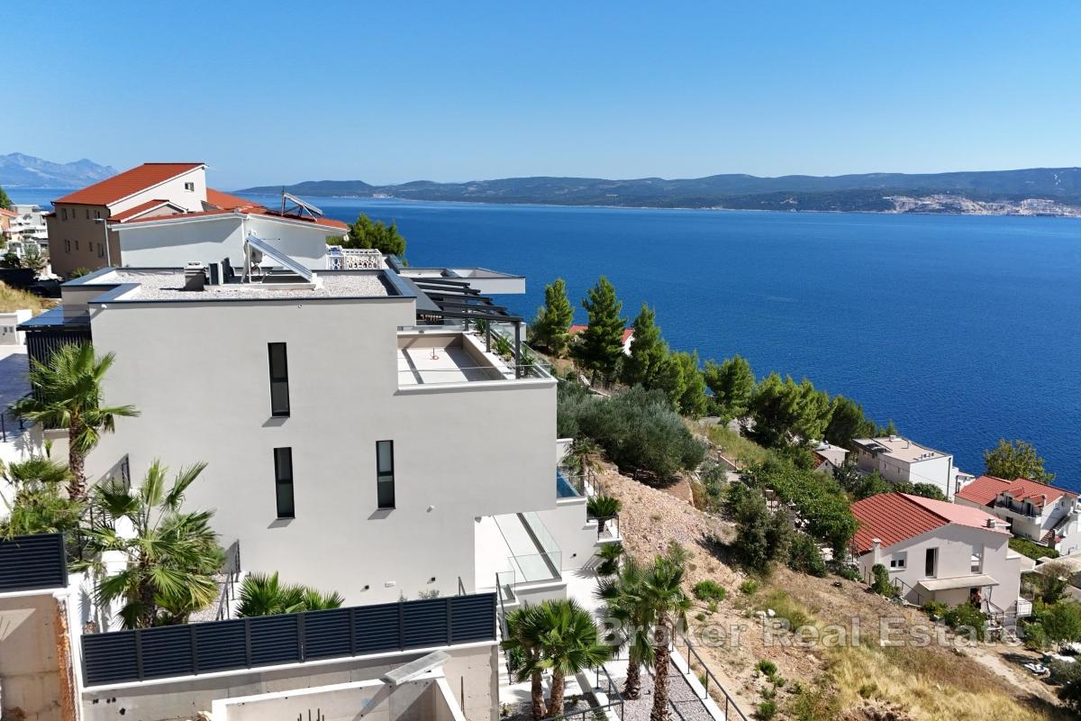 Moderne Villa mit Panoramablick aufs Meer