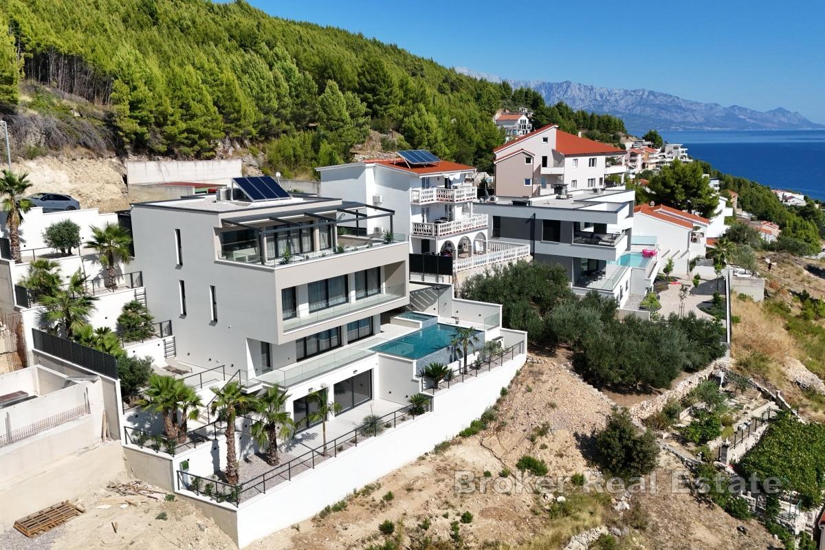 Moderne Villa mit Panoramablick aufs Meer