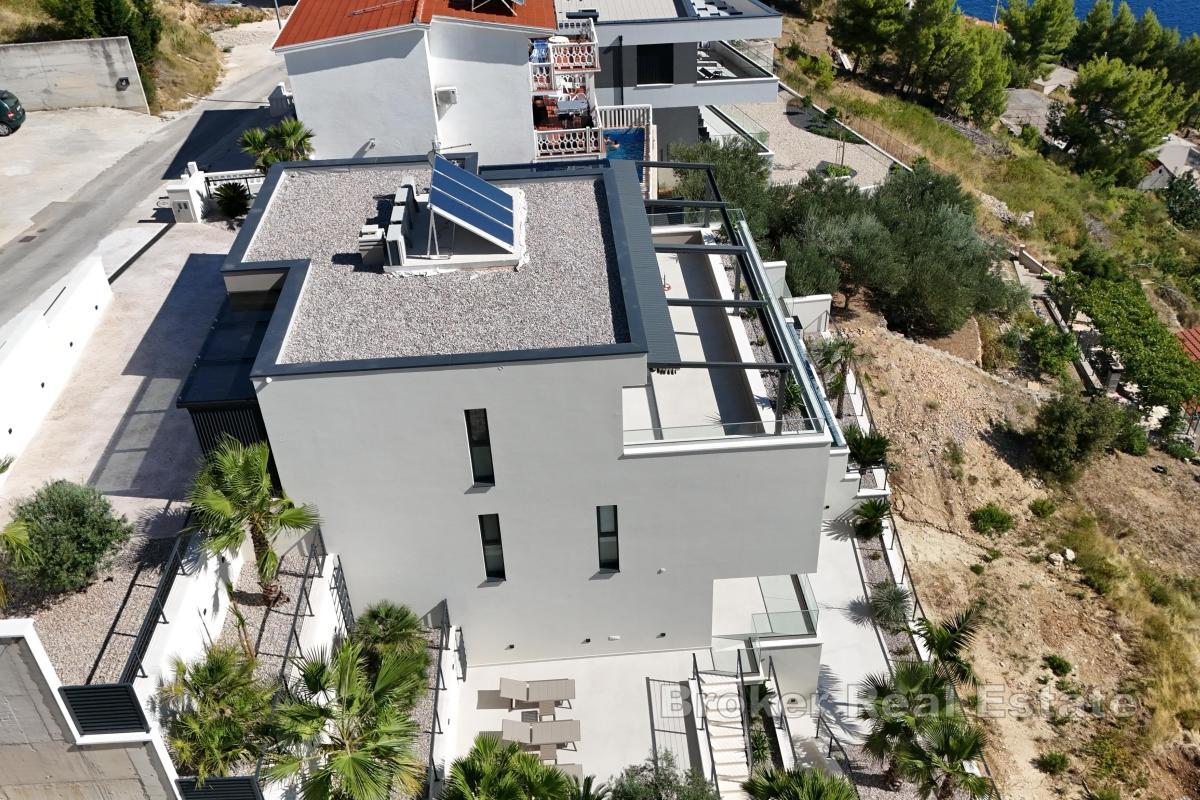 Moderne Villa mit Panoramablick aufs Meer