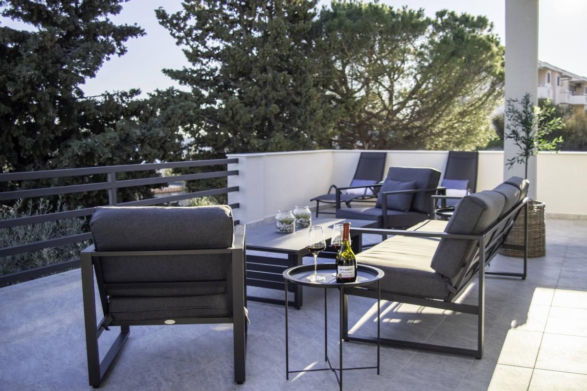 Dvosobni apartman s pogledom na more