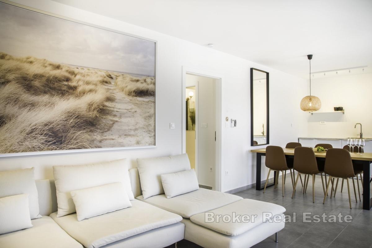 Dvosobni apartman s pogledom na more