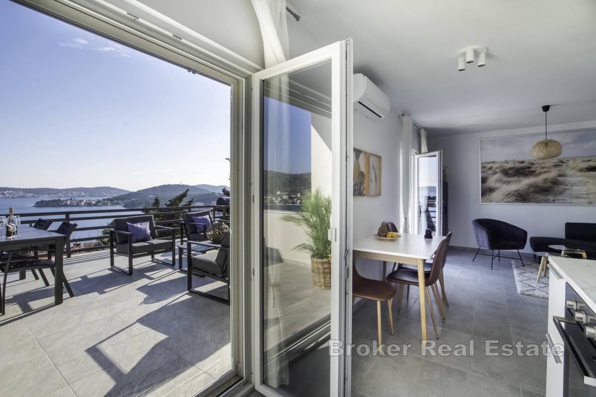 Penthouse z tarasem i widokiem na morze