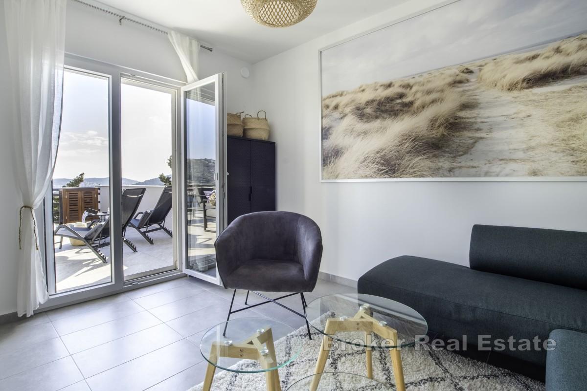 Penthouse z tarasem i widokiem na morze
