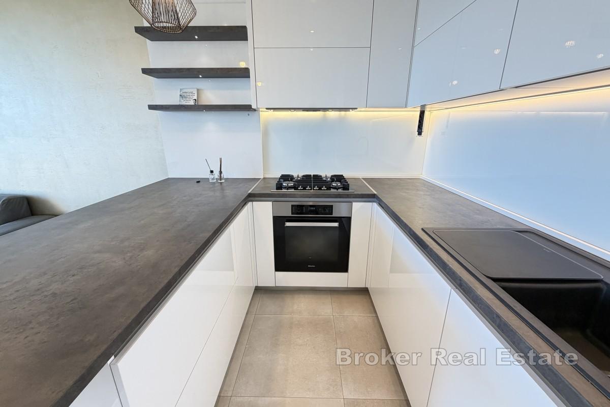 Moderne Zwei-Zimmer-Wohnung mit Meerblick