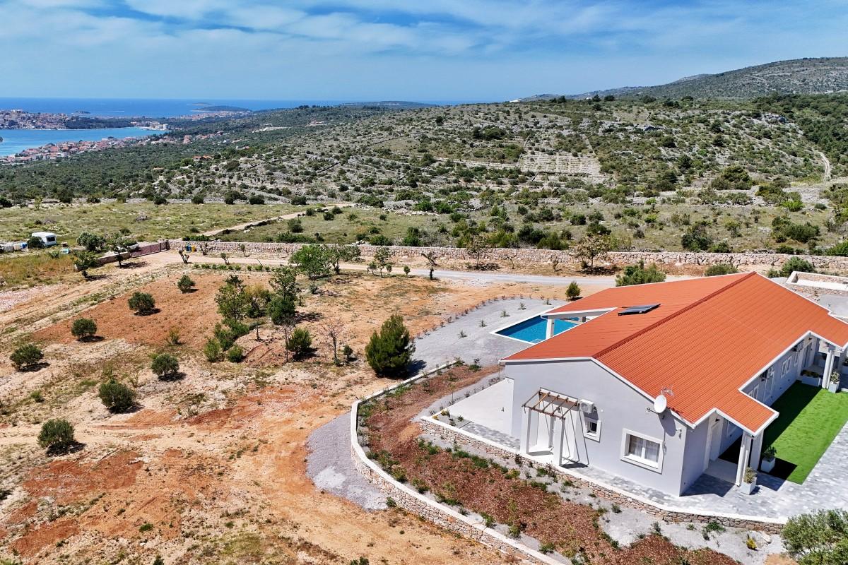001-2022-477-rogoznica-villa-with-panoramic-views-for-sale