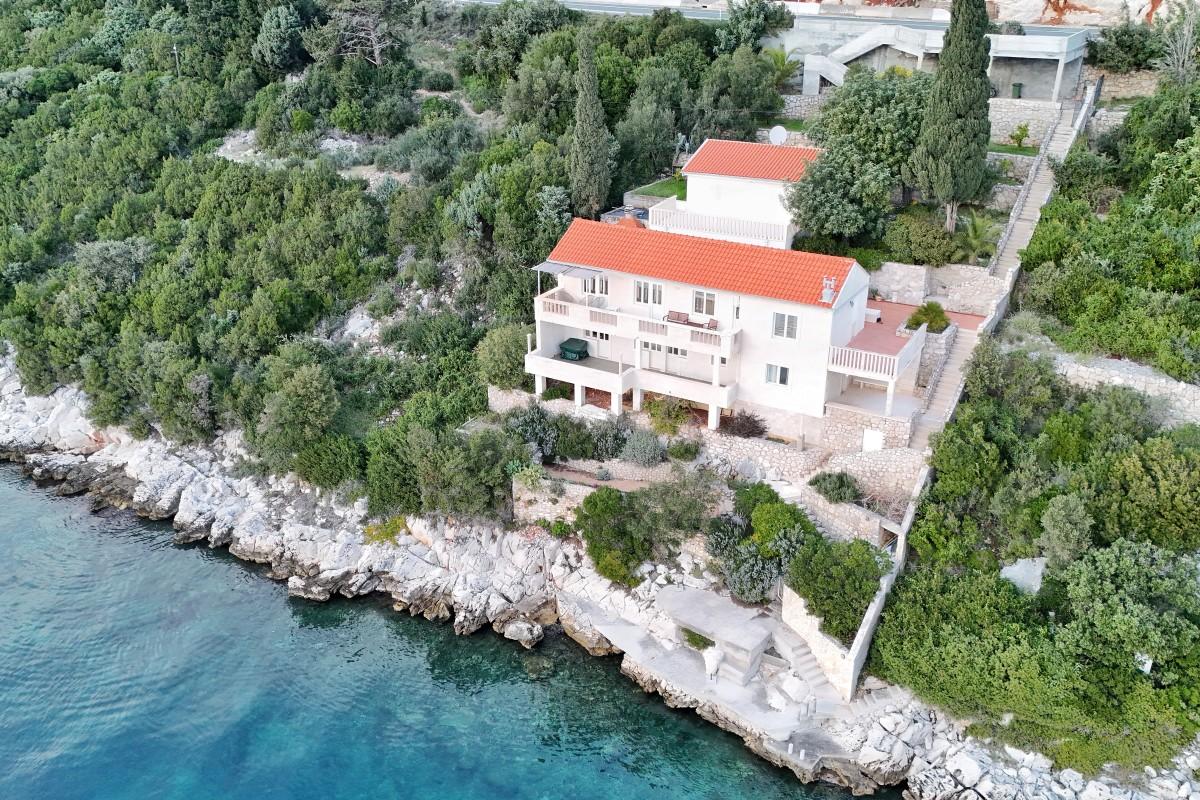 001-2022-481-dubrovnik-villa-in-the-first-row-to-the-sea-sale
