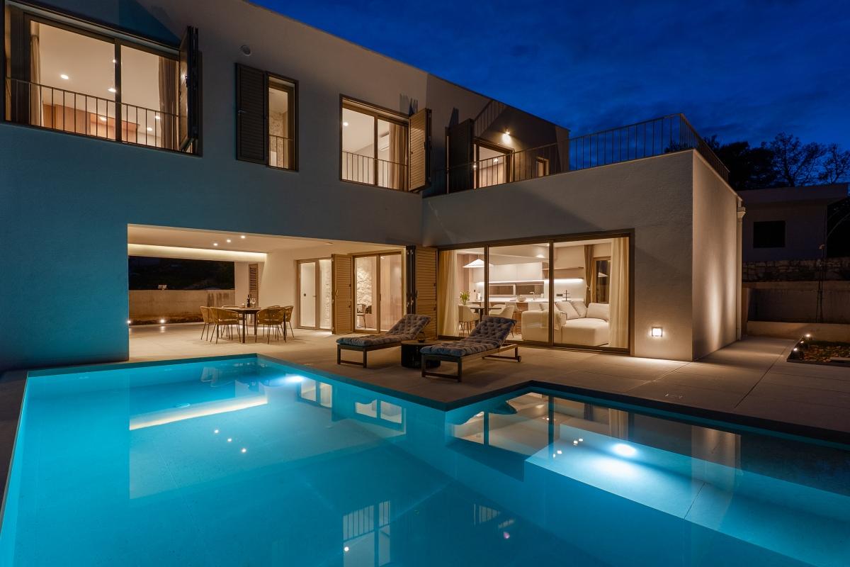 001-2022-482-Brac-Modern-villa-with-pool-and-a-sea-view-for-sale