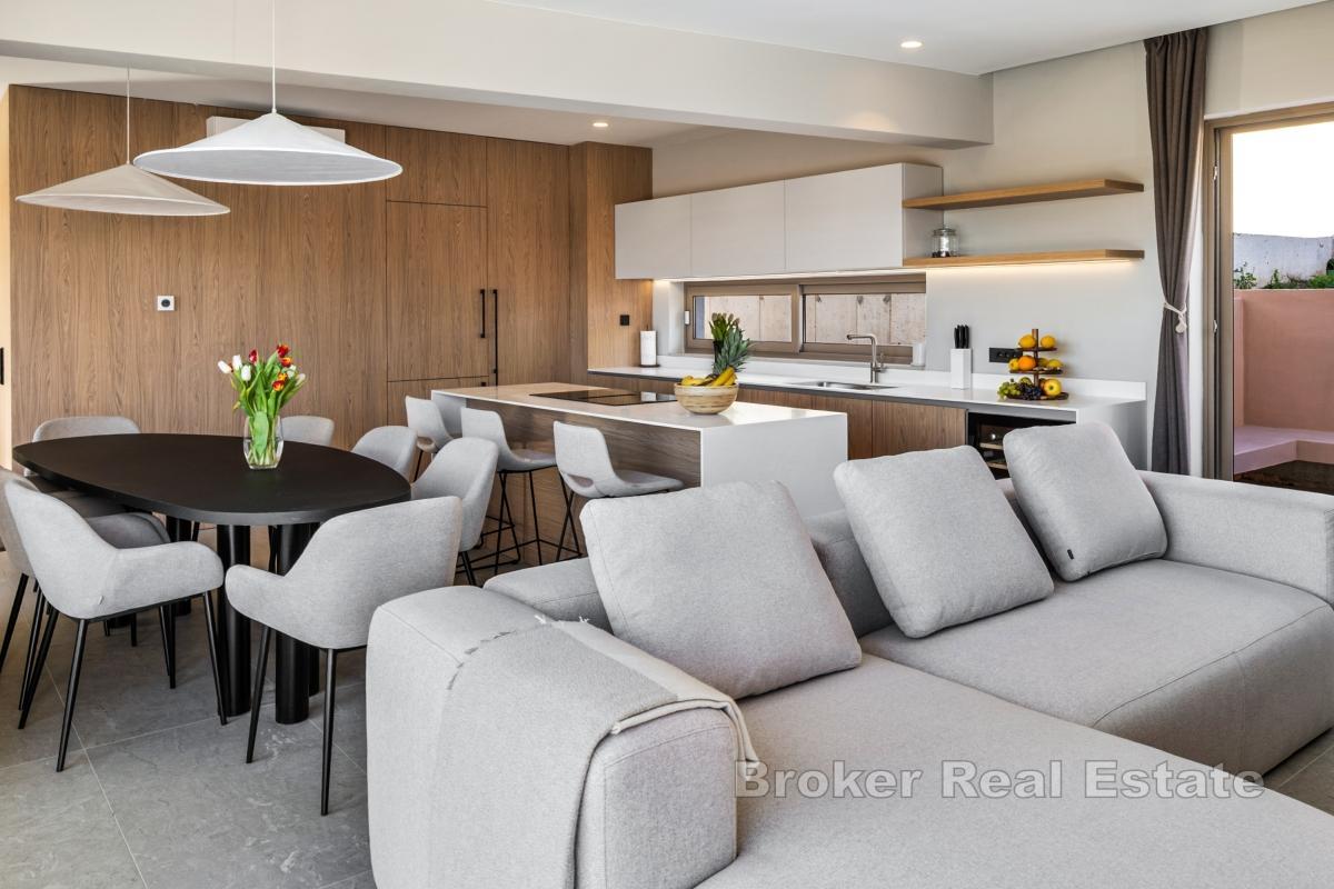 Moderna vila s pogledom na more