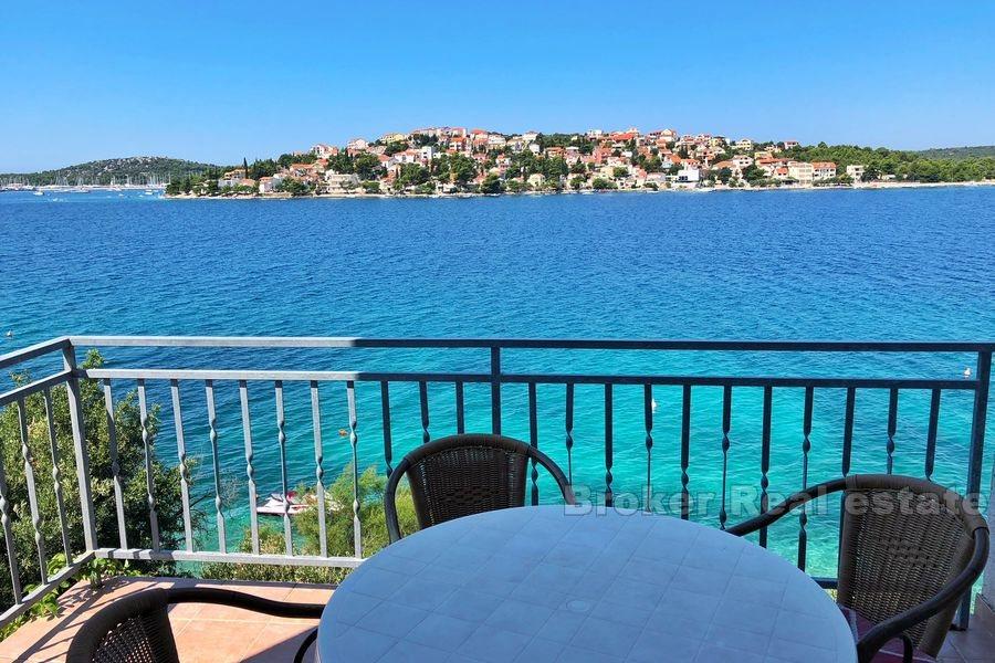 Dom apartamentowy w pierwszym rzędzie do morza