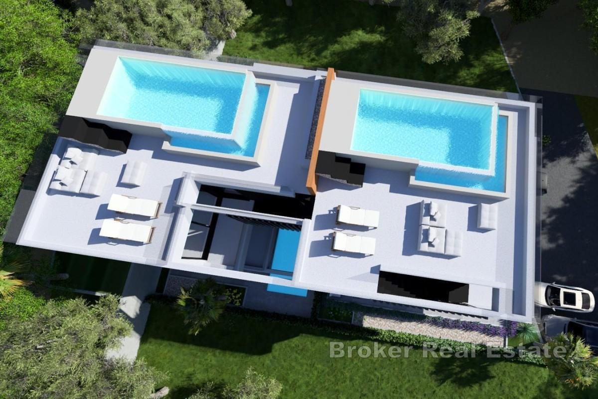Luksuzni penthouse s krovnom terasom i infinity bazenom