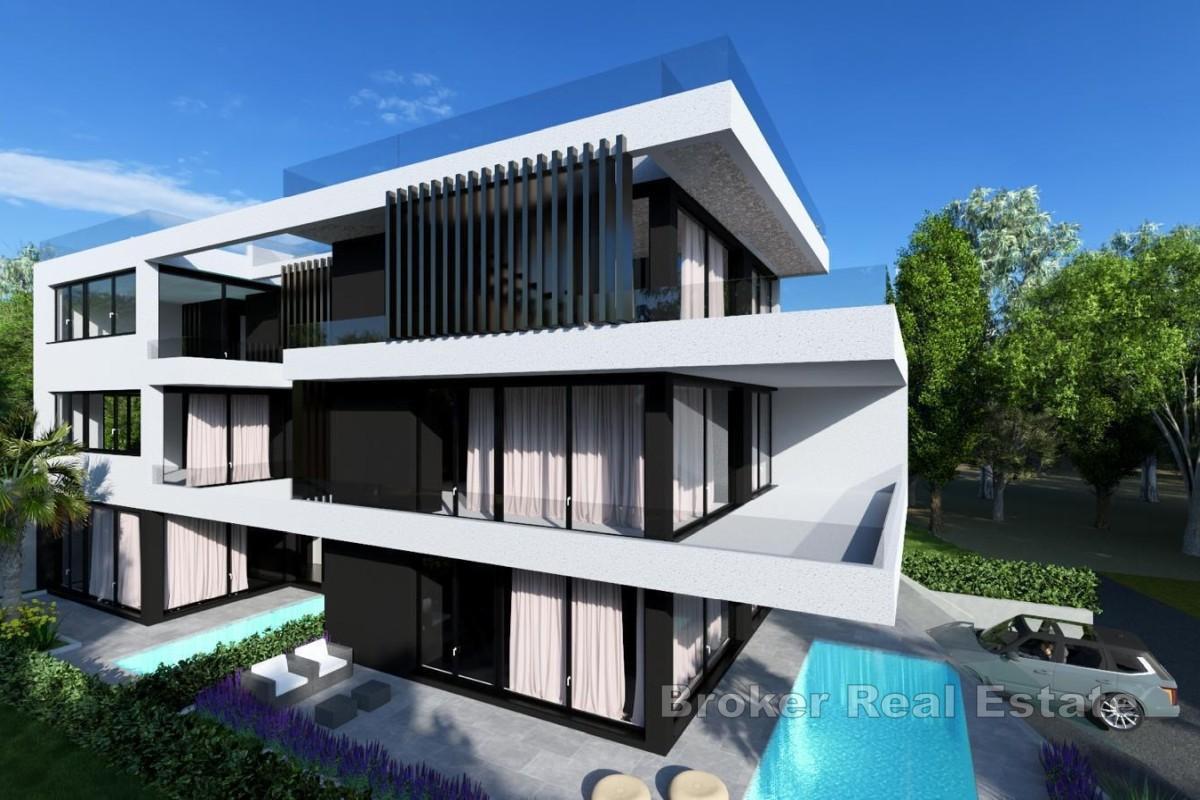 Luksuzni penthouse s krovnom terasom i infinity bazenom