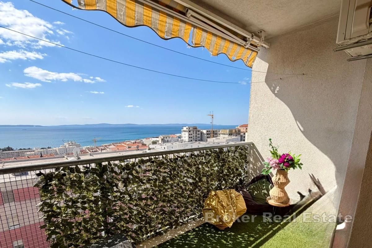 Appartamento con due camere da letto e vista mare