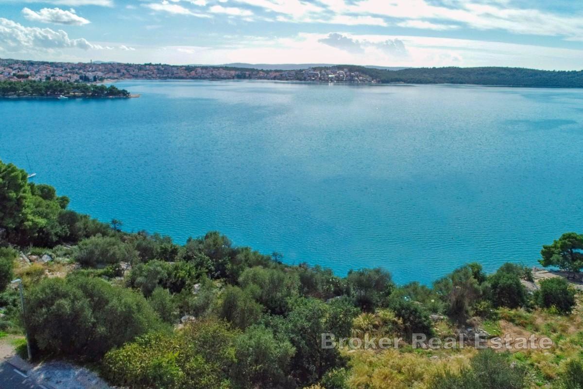 Terrain constructible exclusif en première ligne de mer, Čiovo