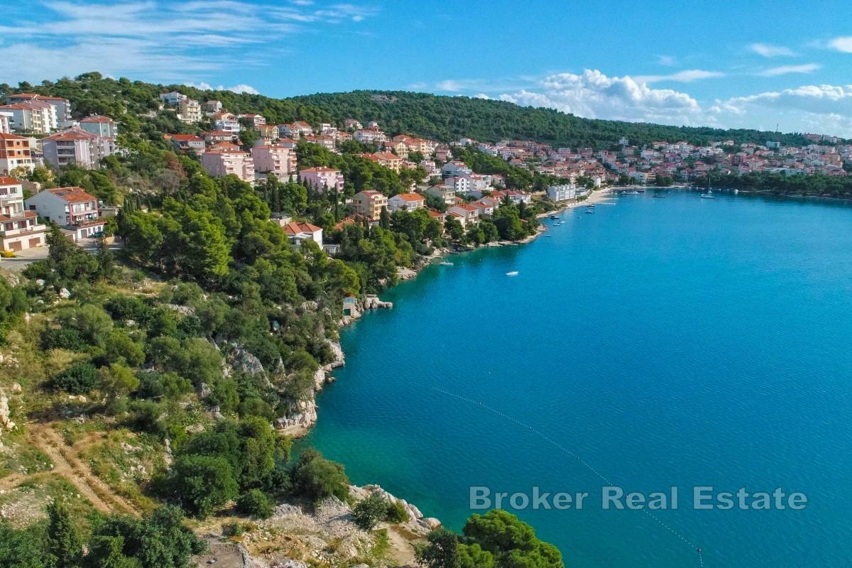 Terrain constructible exclusif en première ligne de mer, Čiovo