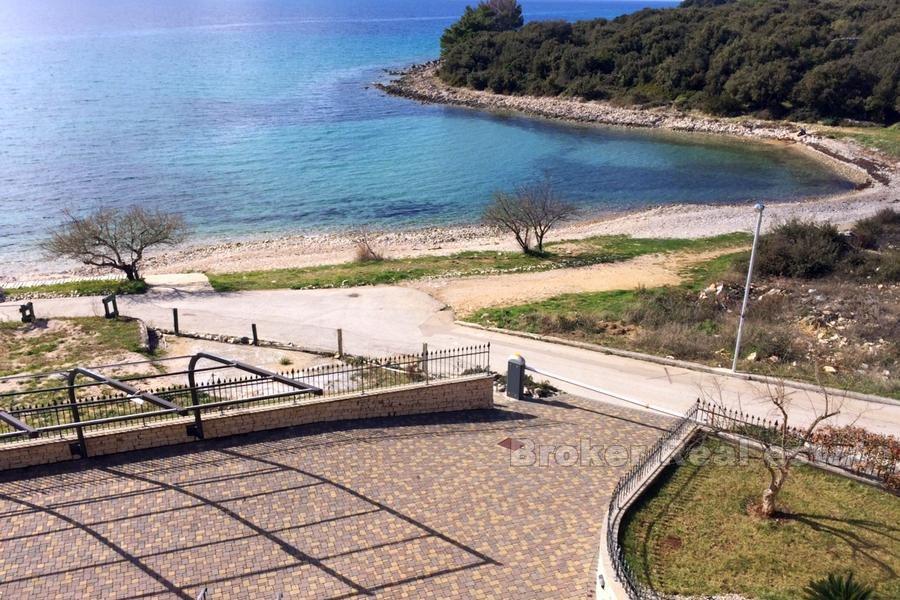 Appartement au premier rang de la mer