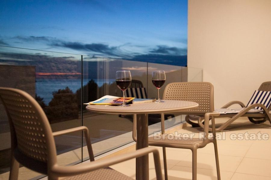 Moderní rodinná vila s bazénem k prodeji