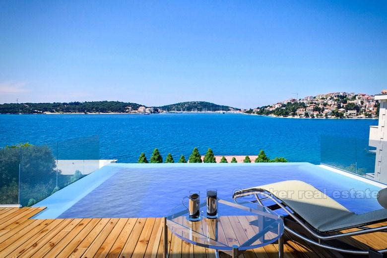 Nouvelle villa familiale avec piscine à vendre