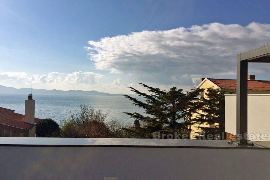 Новая современная вилла с бассейном