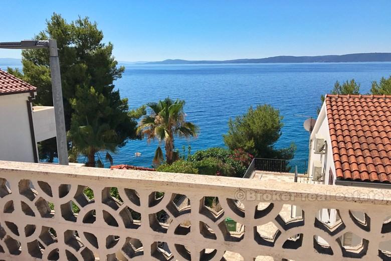 Belle maison avec quelques appartements, près de la mer