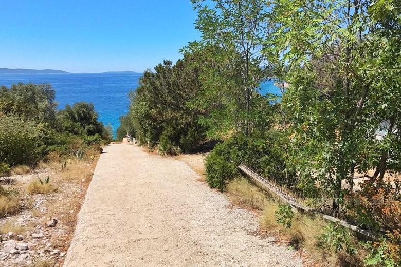 Atraktivní stavební pozemek k prodeji