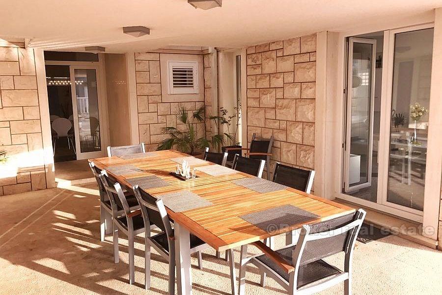 Romslig familiehus på øya Ciovo