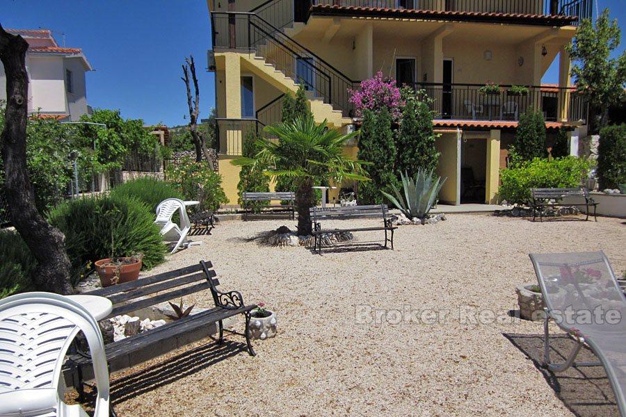 Hus med 7 leiligheter