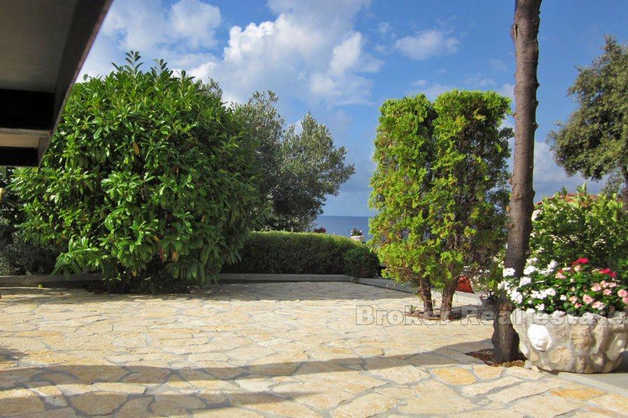 Haus mit 7 Wohnungen