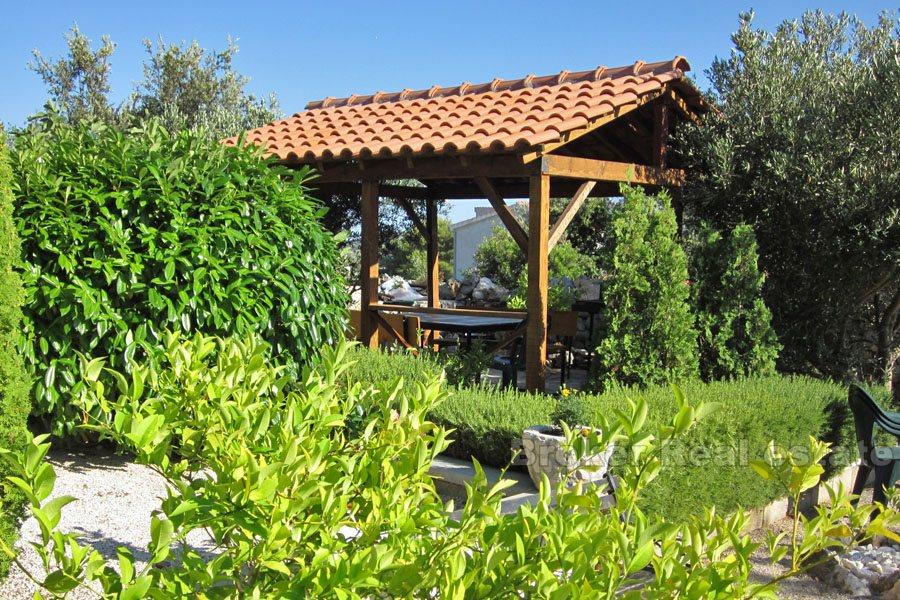 Haus mit 7 Wohnungen