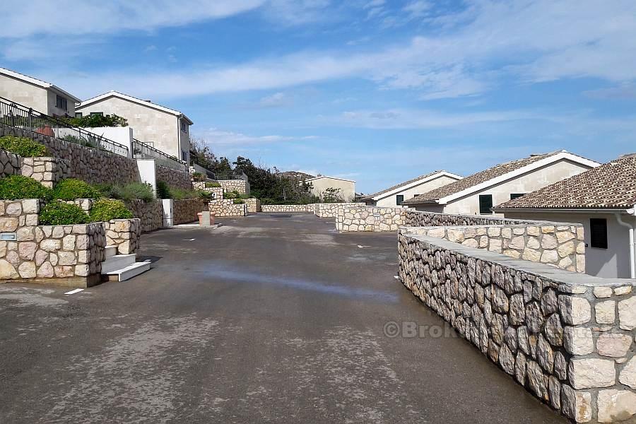 Nybyggd, stenvilla, Zadar-området