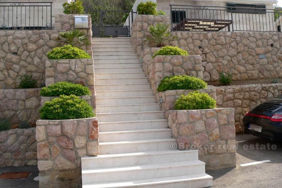 Nybyggd, stenvilla, Zadar-området