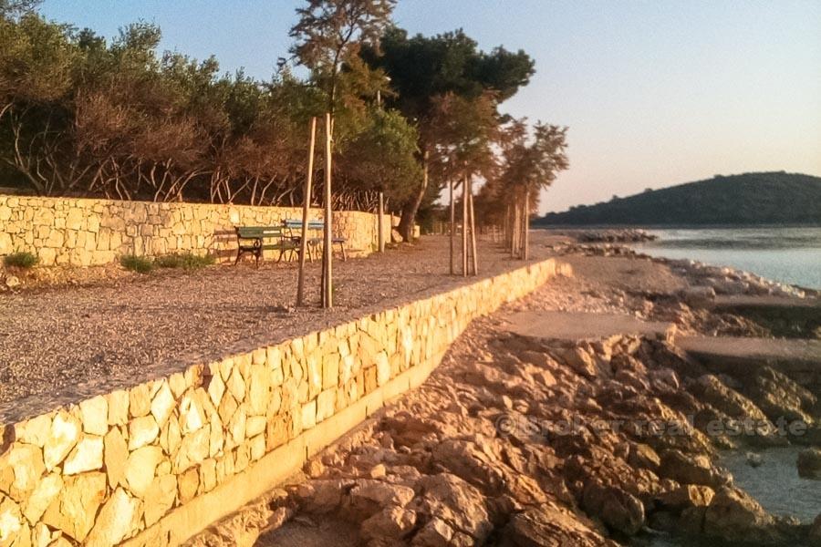 Building land plot at island of Solta