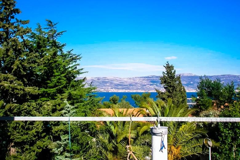 Lovely decorated villa in the second row to the sea, for sale