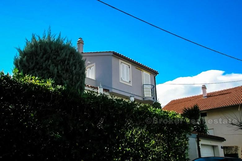 Piękna urządzona willa w drugim rzędzie do morza, na sprzedaż