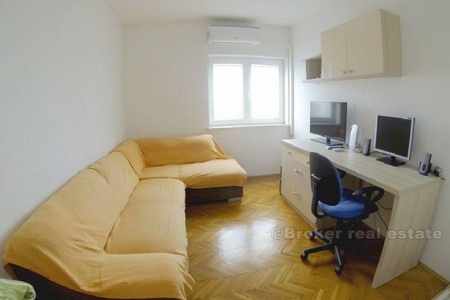 Wohnung mit einem schönen Blick auf das Meer (Skrape), zu verkaufen