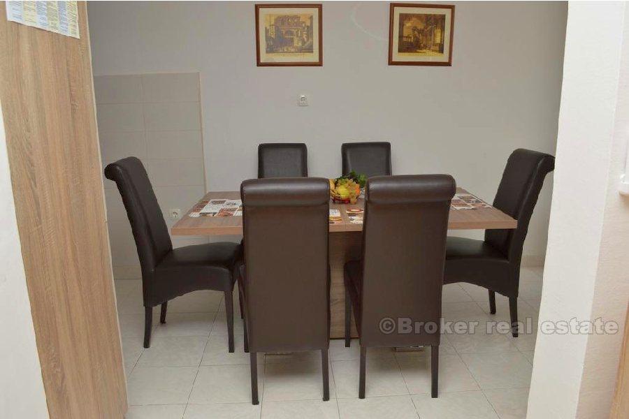 Blatine, trosoban stan, za prodaju