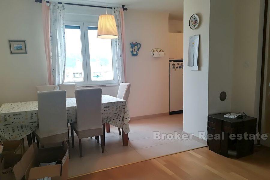 Pujanke, wygodne mieszkanie z dwiema sypialniami, na sprzedaż