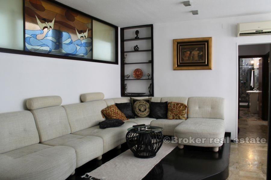 Komfortowy apartament o powierzchni 70 m2, na sprzedaż