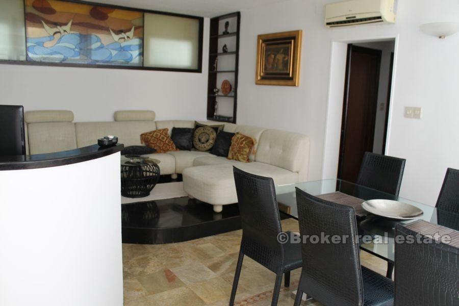 Komfortowy apartament o powierzchni 70 m2, na sprzedaż