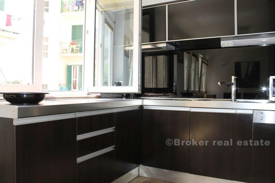 Komfortowy apartament o powierzchni 70 m2, na sprzedaż