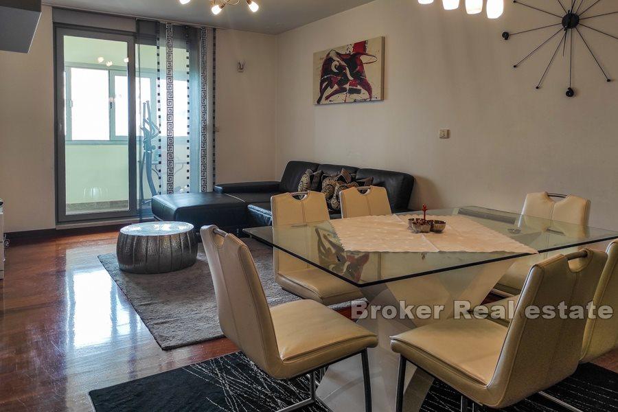 Appartement confortable de deux chambres, Firule