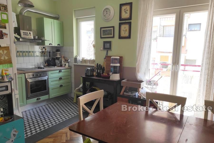 Manus, comodo appartamento con tre camere da letto