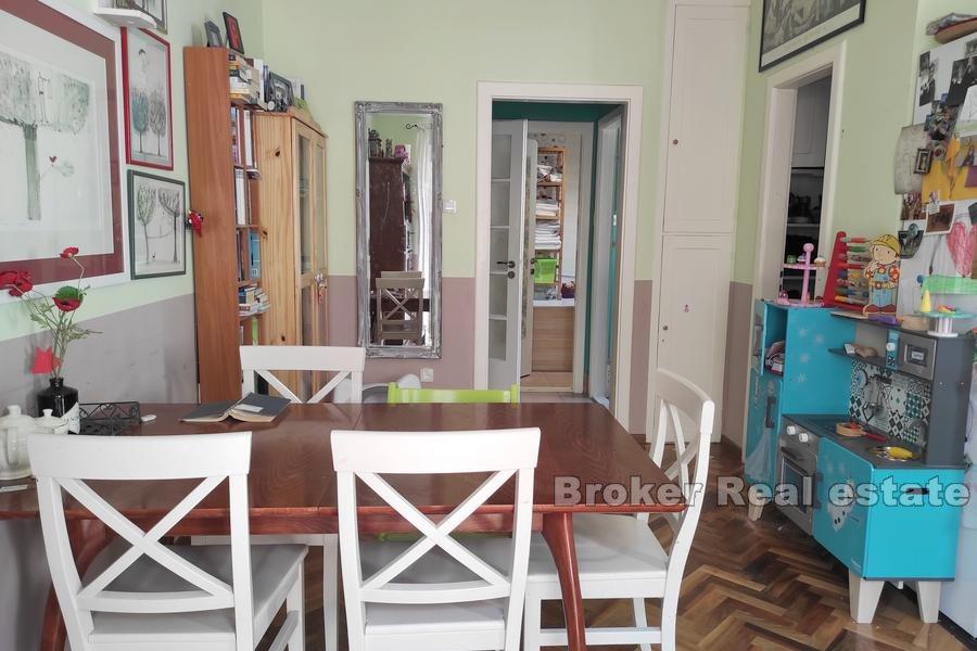 Manus, comodo appartamento con tre camere da letto