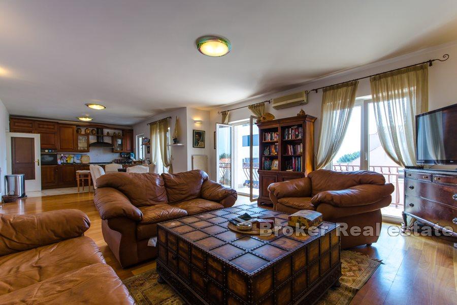 Meje, three bedrooms apartment