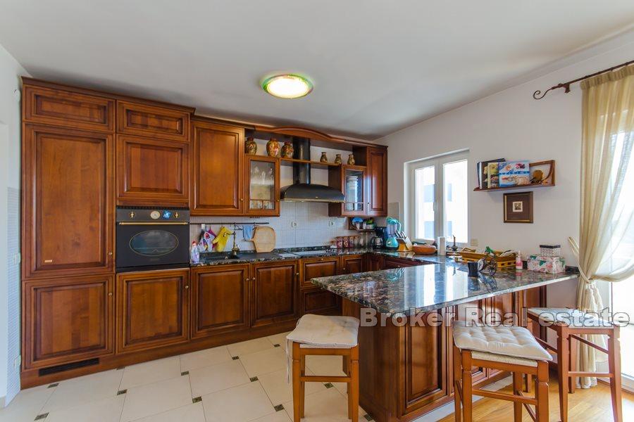 Meje, Wohnung mit drei Schlafzimmern