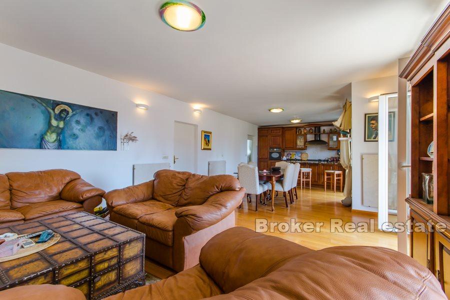 Meje, Wohnung mit drei Schlafzimmern